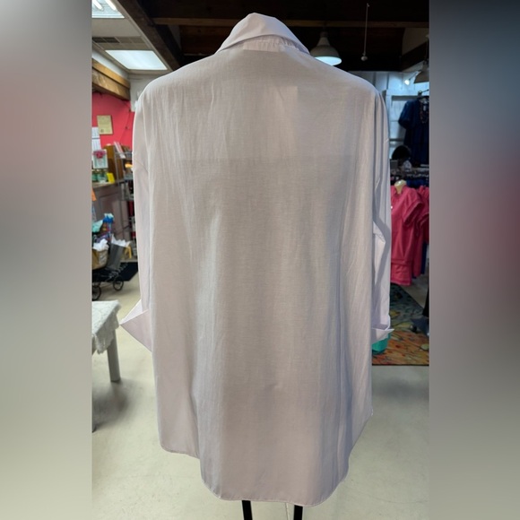 White Button Down Shirt with Classic Collar and 3/4 Sleeves - Picture 2 of 6